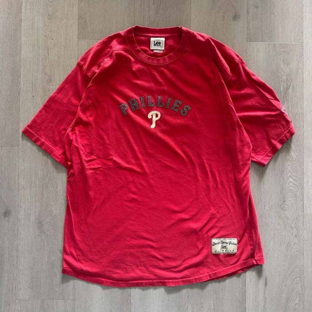 Vintage Lee Sport Philadelphia Phillies Embroidered T-Shirt Red MLB